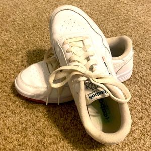 White reeboks sneaker shoe